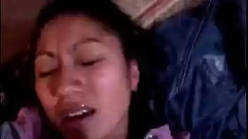 Dándole por el culo a mi novia